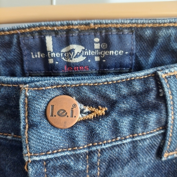 LEI Vintage Y2K Mid Rise Flared Jeans Size 7 - Picture 3 of 8